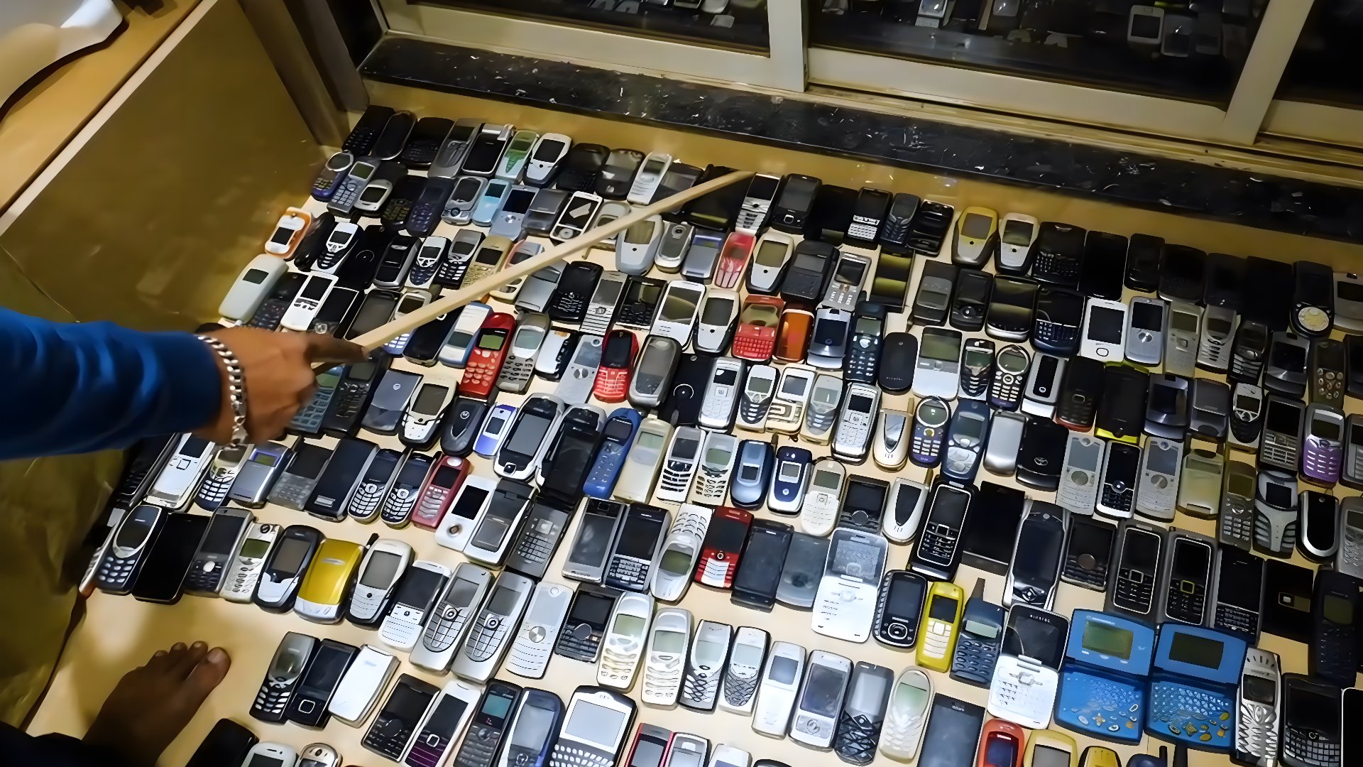 Jayesh Kale built a collection of 2,371 mobile phones. Most of them were Nokia models.