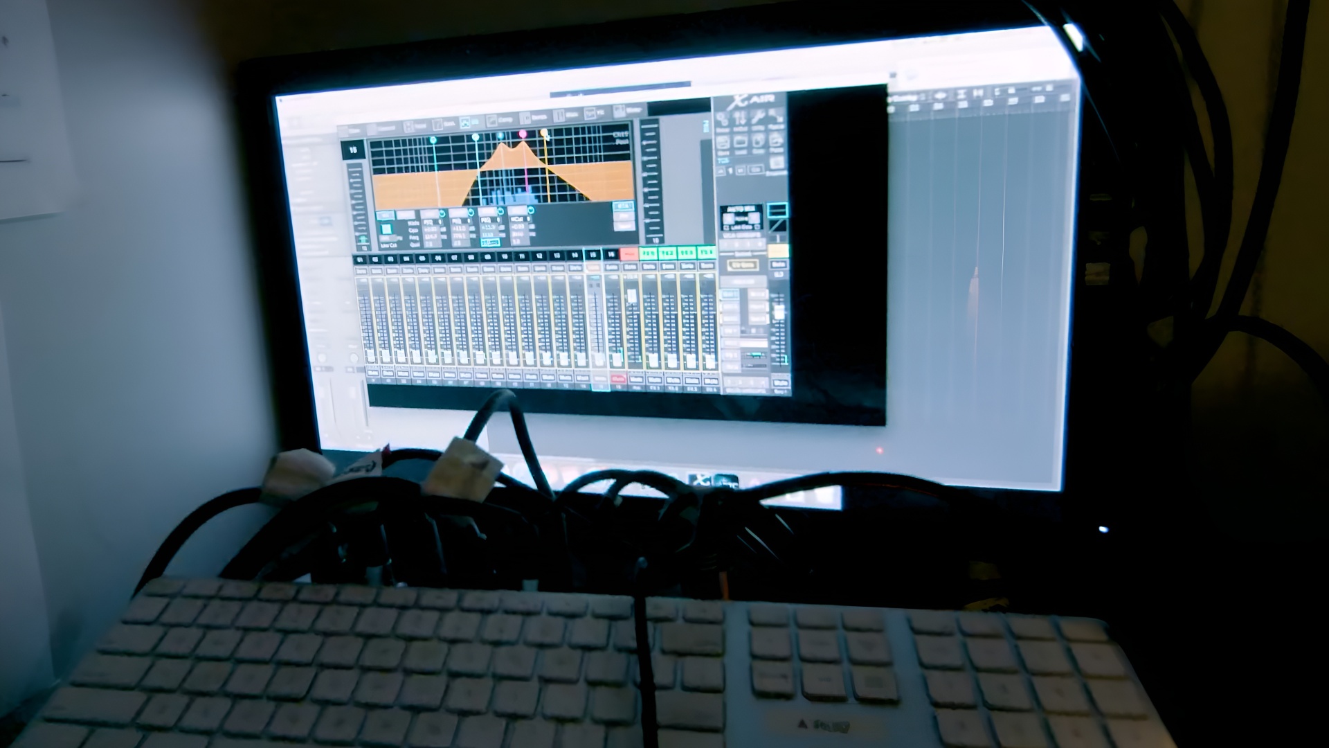 Every corner becomes part of the setup. 
