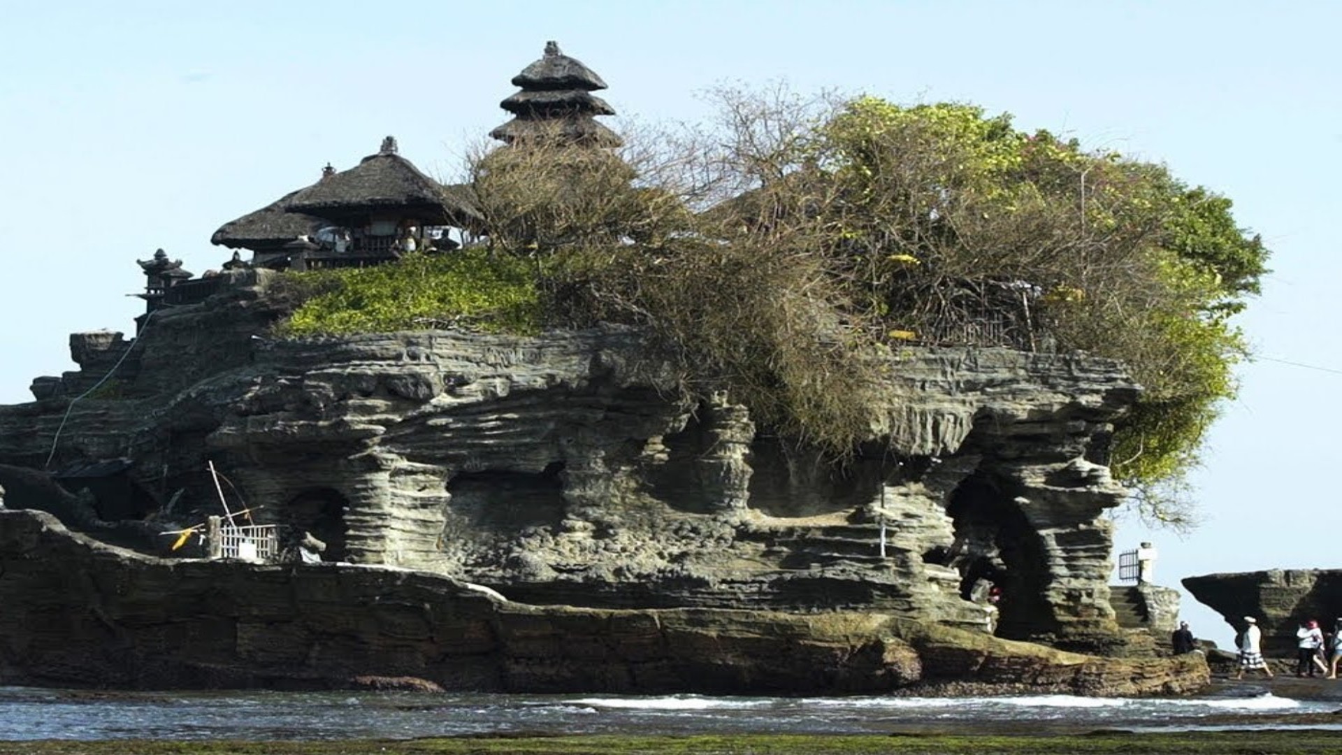 Tanah Lot Temple, Bali’s Iconic Sea Sanctuary