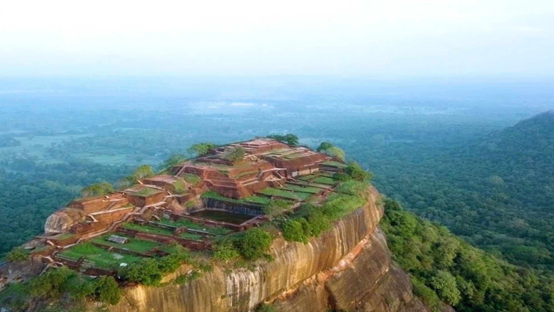 Sigiriya lion rock, ancient fortress in Sri Lanka