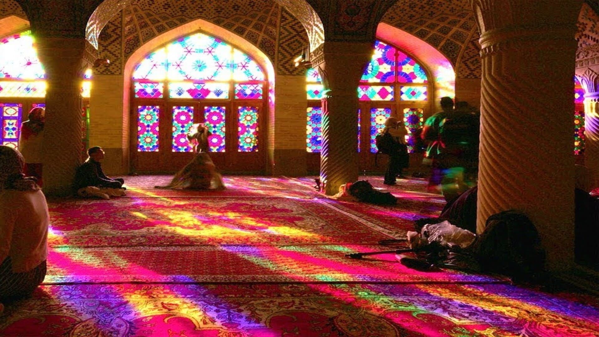 Nasir al-Mulk Mosque, the stunning rainbow mosque